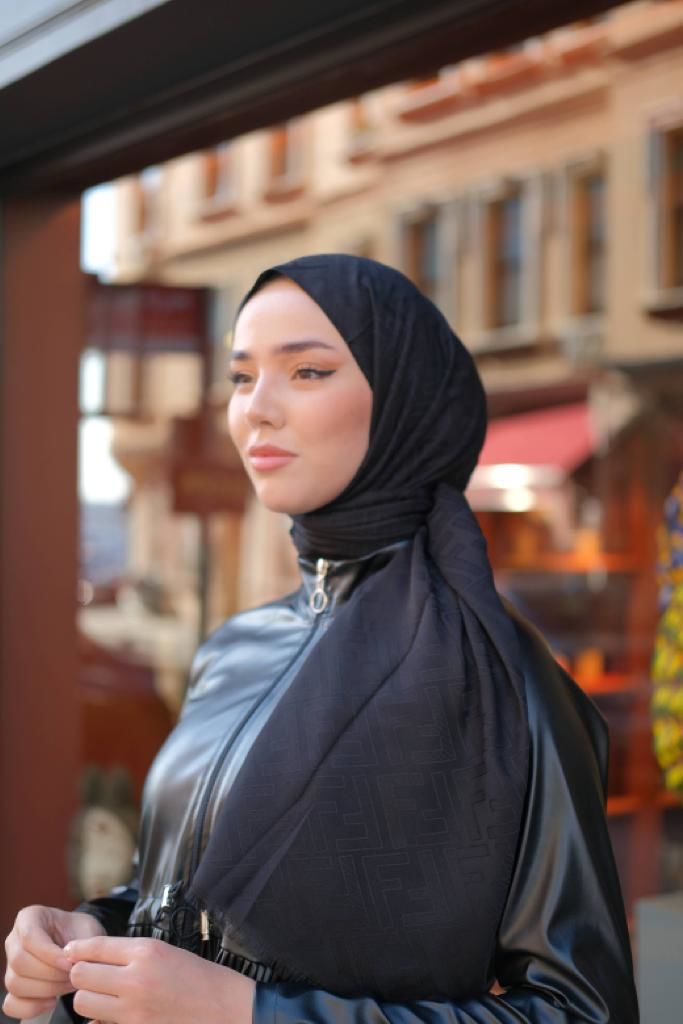 Fendi Desen Şal