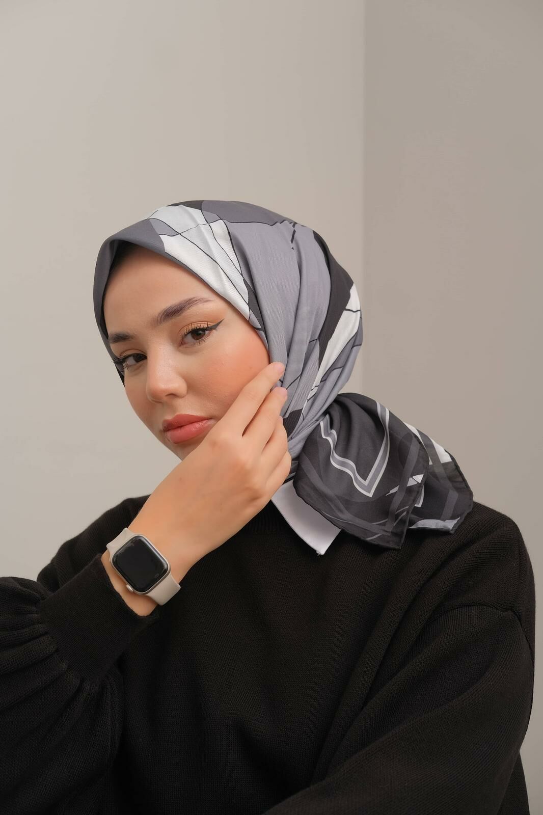 Nora Desen Eşarp ( Siyah )