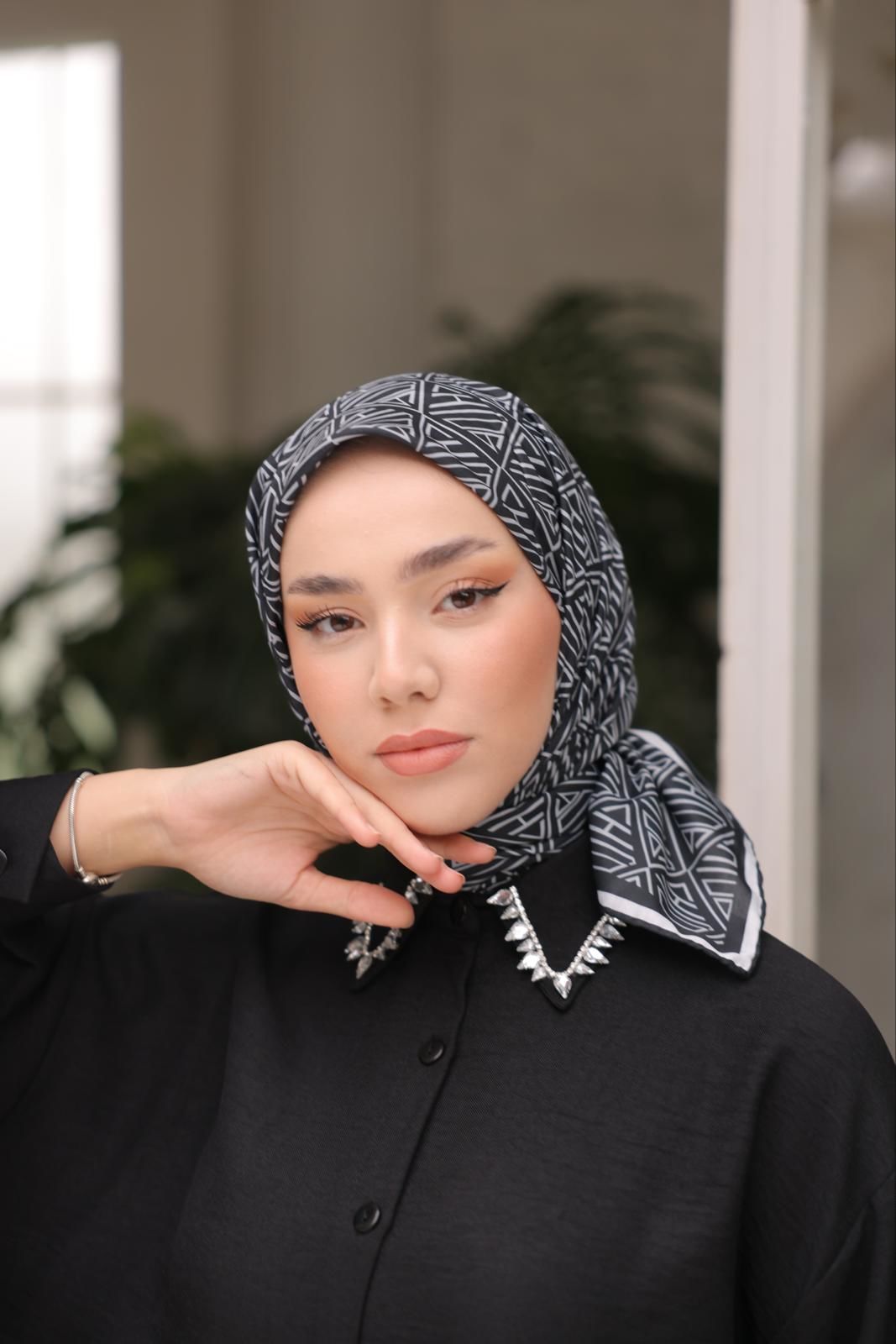 İtaly Desen Eşarp ( Siyah- Beyaz ) RTS-1018-14